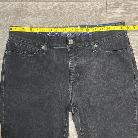 Levi’s 525 Perfect Waist Straight Leg Black Wash Denim Jeans Flap Pockets 14M - Picture 8 of 16